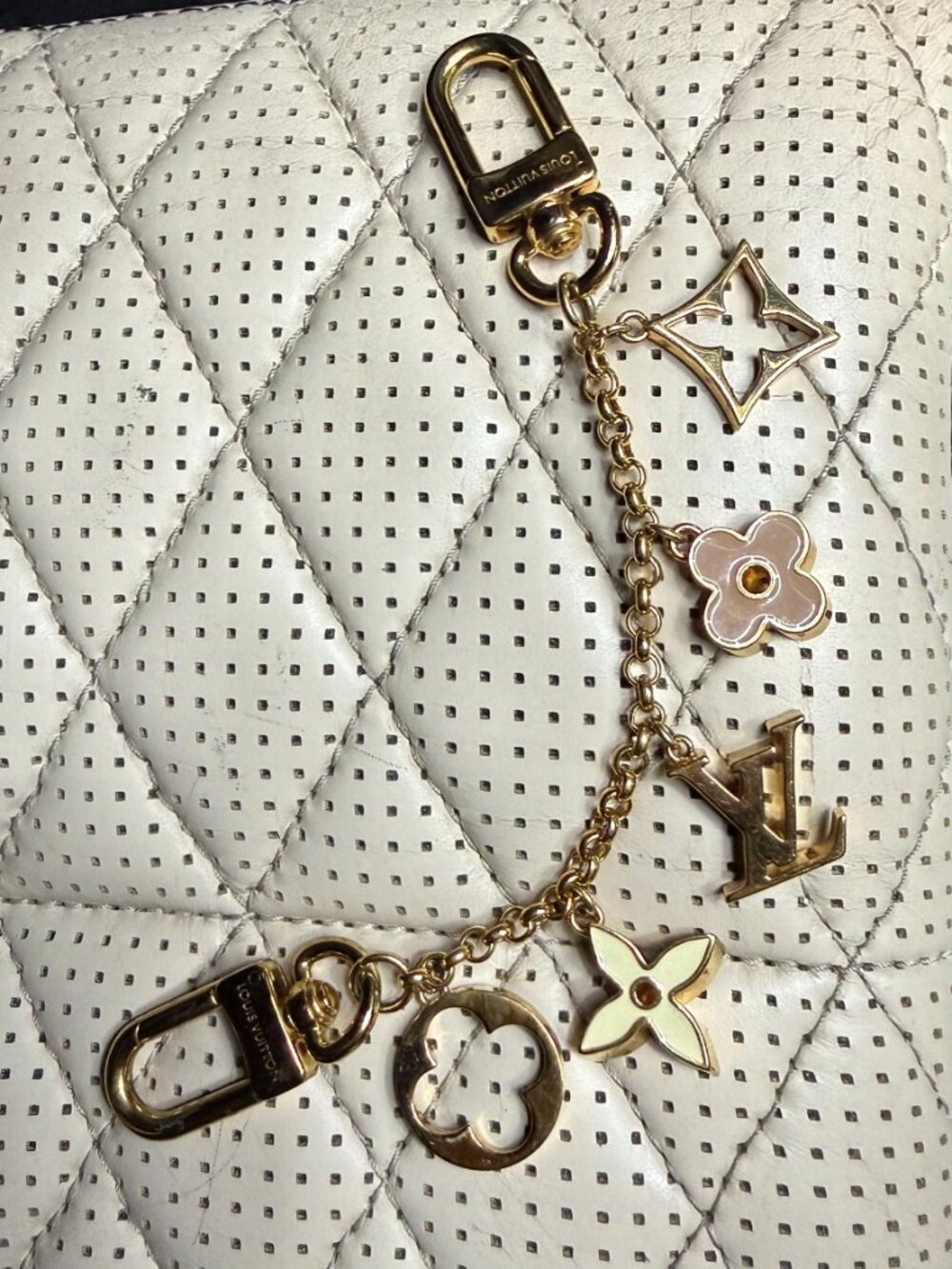 Louis Vuitton - Fleur de monogram bag charm